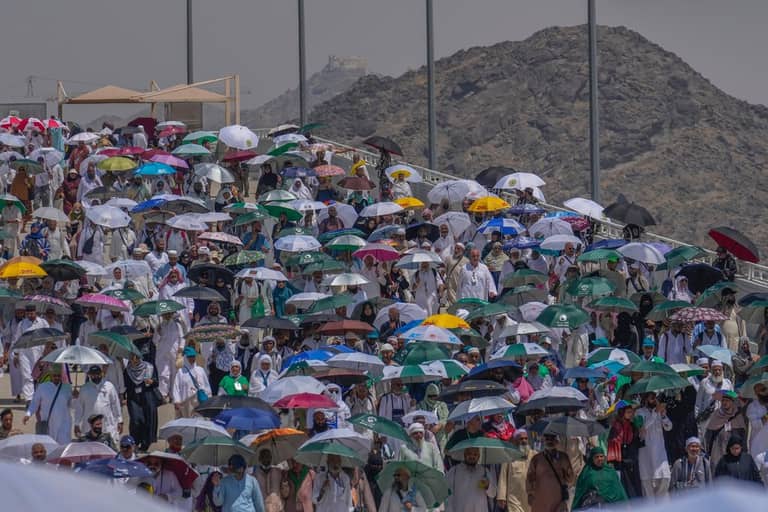 الأردن يكشف تفاصيل وفاة وفقدان "حجاج من خارج البعثة"