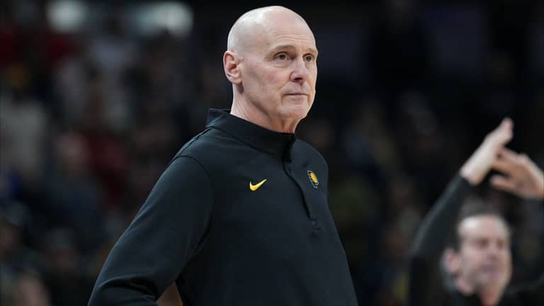 ريك كارلايل يدخل تاريخ NBA بـ1000 انتصار