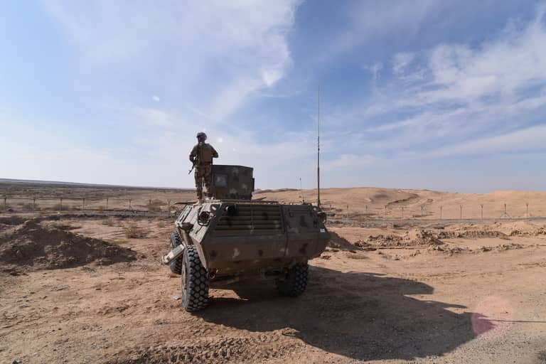 العراق يتابع "سقوط الأسد" بـ"قلق على المحور"