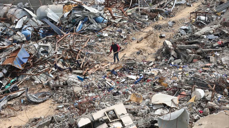 الغارديان: خطة مصر لإعمار غزة "لا تشمل حماس"