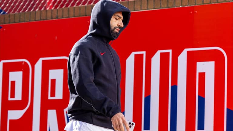 محمد صلاح.. نجم غير قواعد اللعبة في المجتمع البريطاني