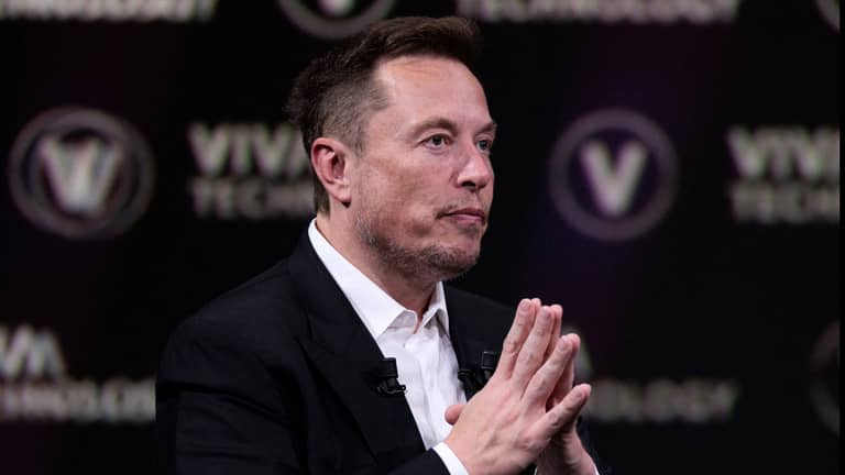 ماسك والزميلات.. SpaceX تتحول إلى بيئة سامة