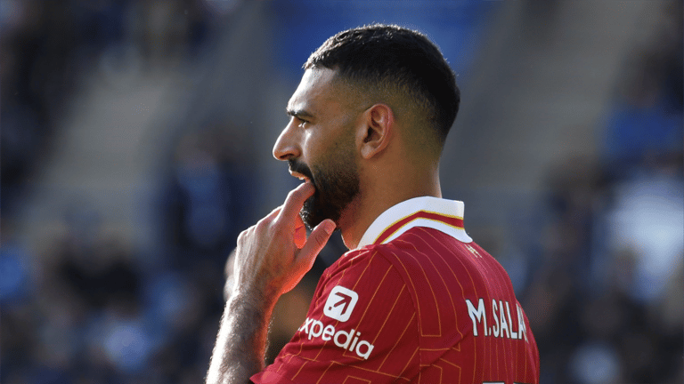 محمد صلاح.. يكتب التاريخ من وسط المعاناة