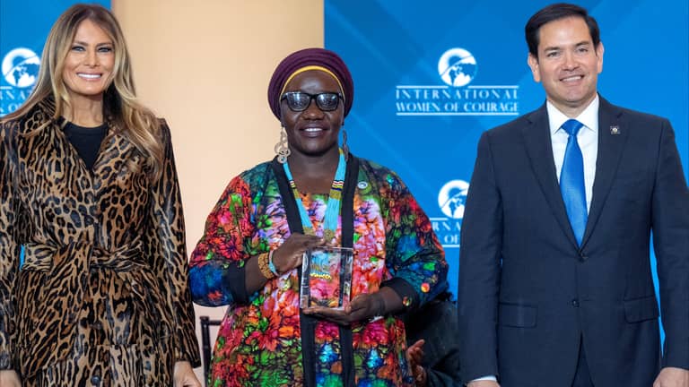 كرمت زوجته ناشطة منها.. ترامب يلغي تأشيرات مواطني جنوب السودان