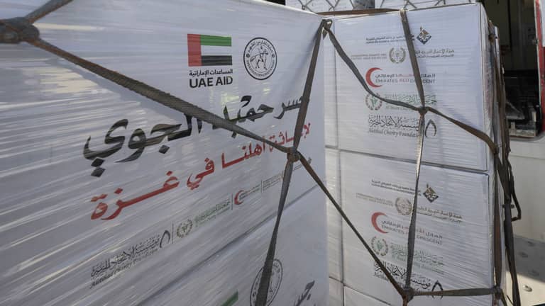 "جسر حميد الجوي".. 100 طن مساعدات إماراتية جديدة لدعم غزة