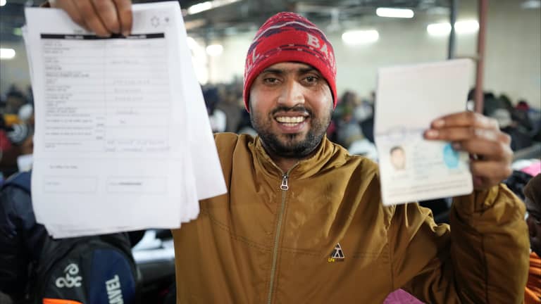"الخطر أفضل من الجوع".. لماذا يبحث آلاف الهنود عن عمل في إسرائيل؟