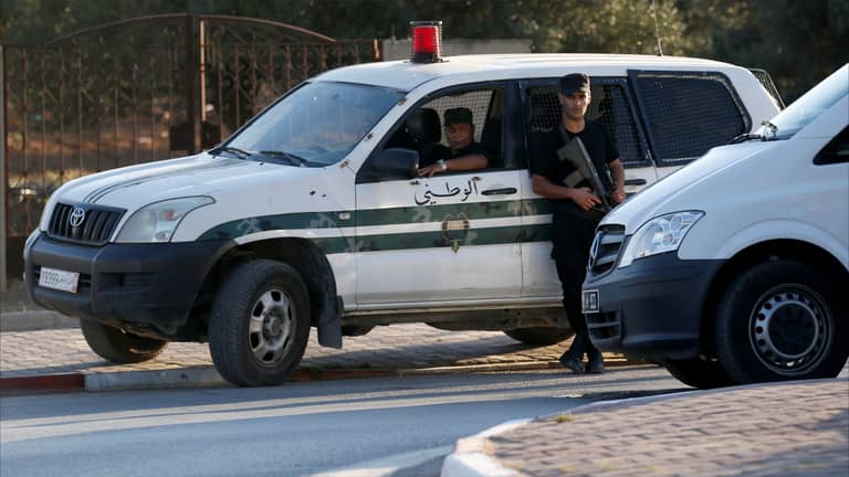 تونسي أصم وأبكم.. اعتبروه ميتا فعاد بعد 15 عاما