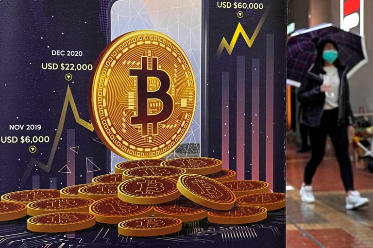 البيتكوين تتجاوز 100 ألف دولار مجددا.. وإشارات سياسية إيجابية