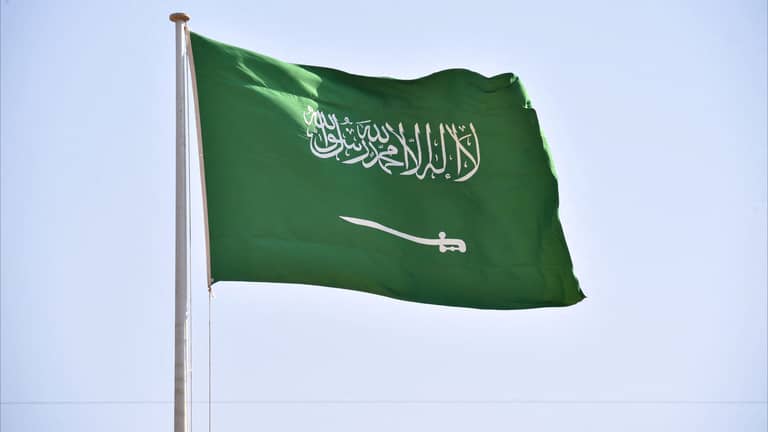 ميزانية السعودية تحقق فائضا.. وتصنيفها بنظرة مستقرة