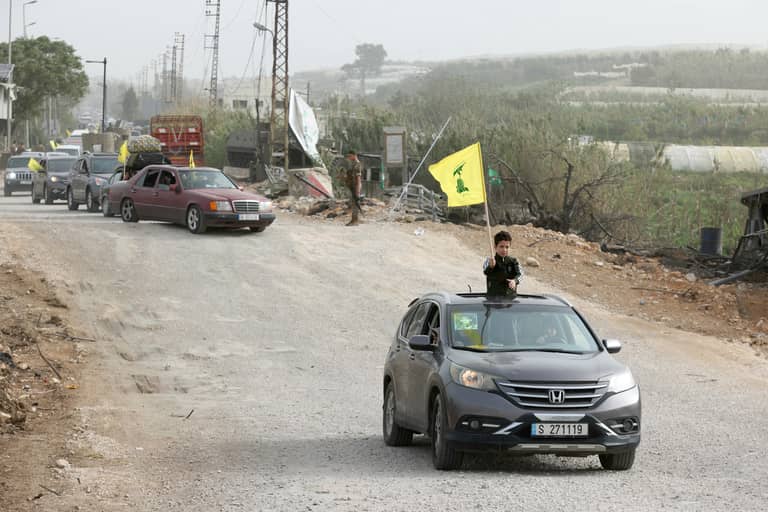 إيران تزعم فتح هرمز للبنان.. ثم تعلن إغلاقه بسبب الحصار