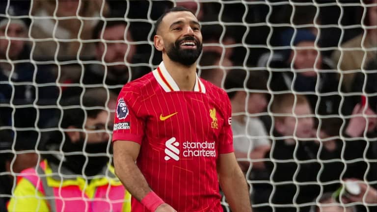 صلاح يتلاعب بتاريخ الدوري الإنكليزي