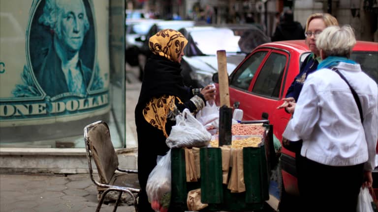 مصر تعتزم خفض أسعار السلع الغذائية