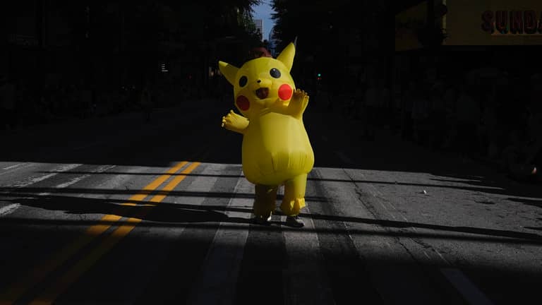 بوكيمون تكسر القاعدة.. معارك لحظية تطيح بـ"نظام الأدوار"