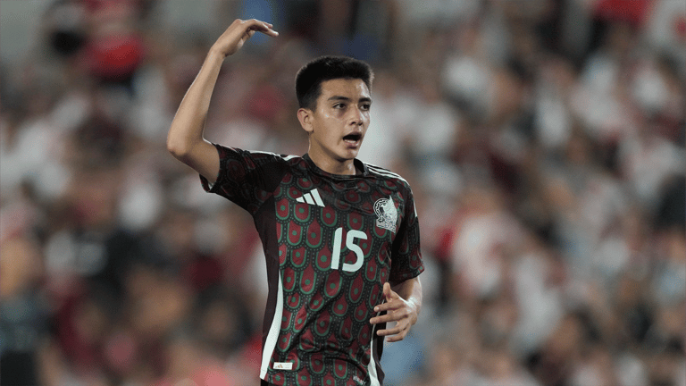 لاعب المكسيك يسلب إنجاز لامين يامال التاريخي