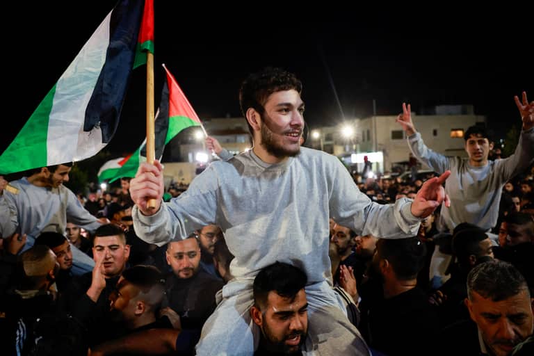 "اعتقلت الكنافة".. إسرائيل تعكر احتفالات المُفرج عنهم