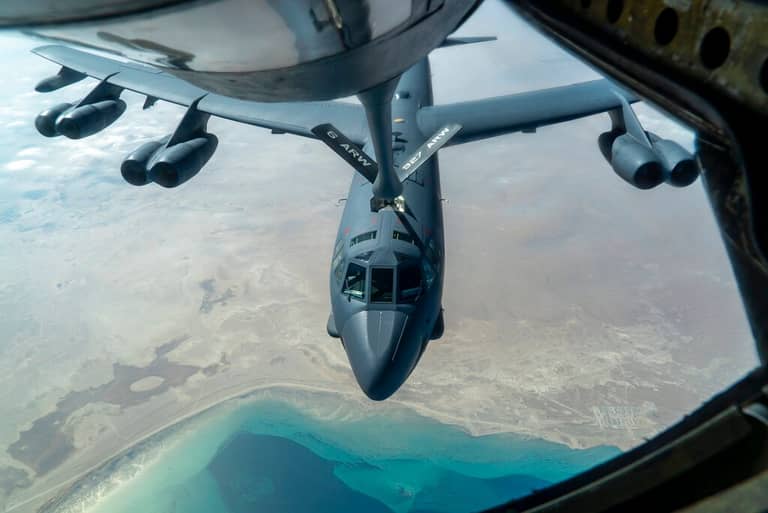 بي-52 أميركية فوق سوريا.. والهدف داعش