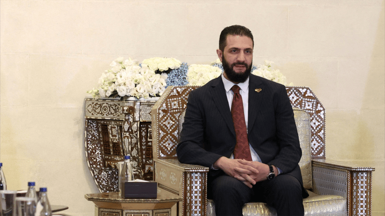 دمشق ترفض الفدرلة وتطالب بعودة مؤسسات الدولة إلى مناطق "قسد"