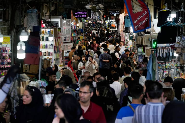 ماذا ينتظر إيران في "الحرب الاقتصادية" الجديدة؟