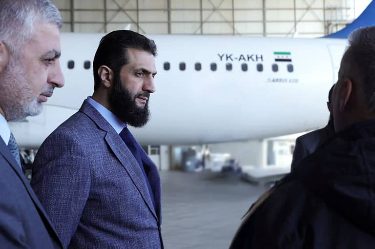 الشرع يطير إلى فرنسا في أول زيارة أوروبية