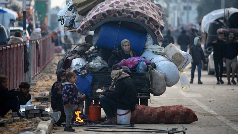 عشرات آلاف الفلسطينيين ينتظرون "العودة" عند معبر نتساريم