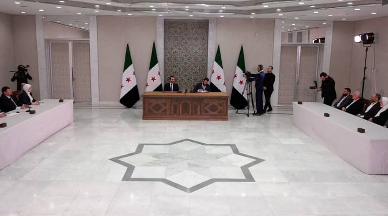 "الإعلان الدستوري" في سوريا.. أبرز النقاط