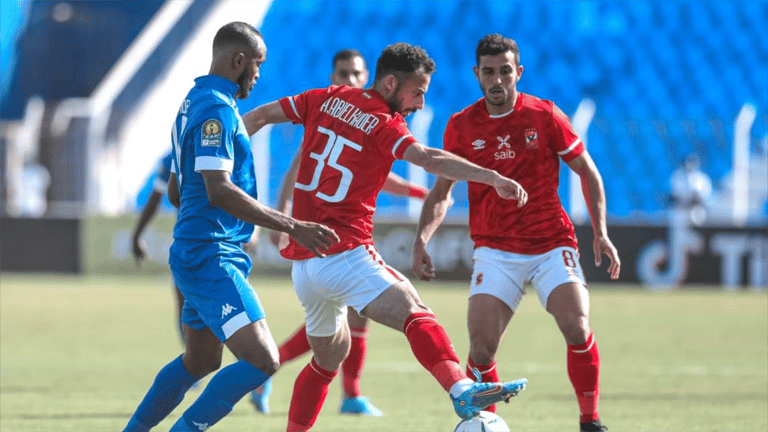 الأهلي والهلال.. مواجهة كلاسيكية بطعم "الأكشن"