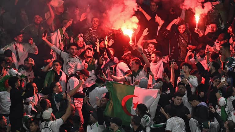 الكاف يوقع 7 عقوبات على الجزائر