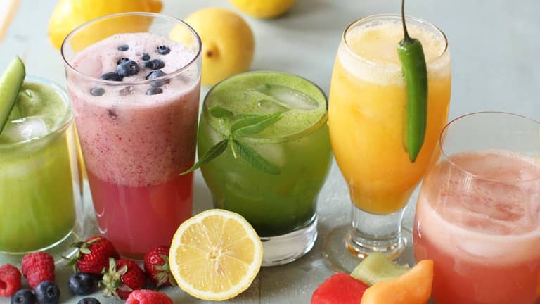 حمية العصائر.. قد "تقتل" معدتك