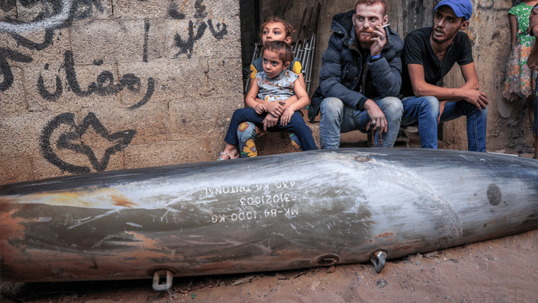 غزة تغفو على 4000 قنبلة.. ذخائر غير منفجرة تهدد بزلزال