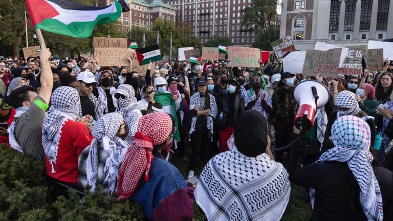 "الاعتقالات مقبلة".. ترامب يحذر الطلاب المؤيدين لفلسطين