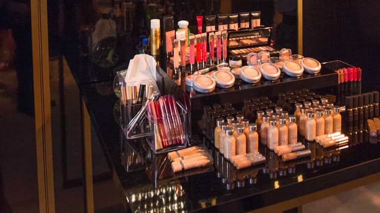 لوريال تبيع حصة بقيمة 3 مليارات يورو في شركة أدوية