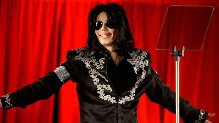 العثور على أغنيات "غير معروفة" لمايكل جاكسون