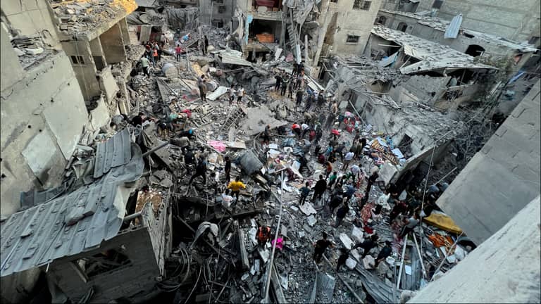 صحة غزة: مقتل 12 شخصا في غارات على مستشفى