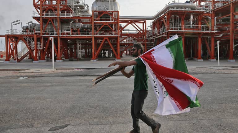 "أقصى الضغوط" على إيران تضرب صادرات الكهرباء للعراق