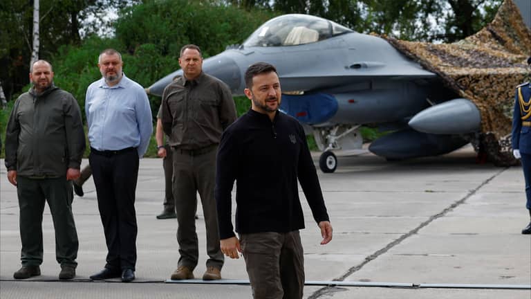 بعد وصولها.. تحطم F-16 يشكك بقدرات الطيارين الأوكرانيين