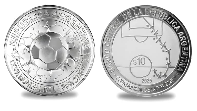 الأرجنتين تخلد مارادونا وتتجاهله