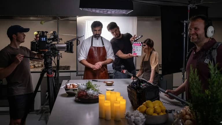 الإضاءة قبل النكهة.. معهد بريطاني شهير يدرّس "إنستغرام" للطهاة