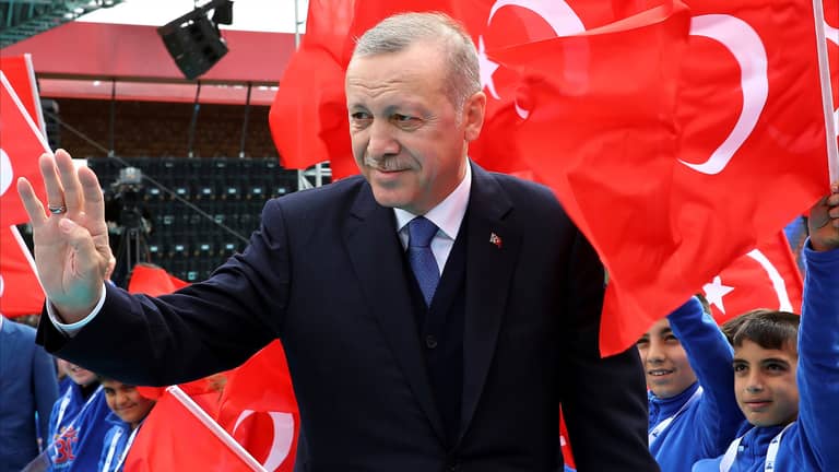 كيف استفاد أردوغان من تأجيل "معركة السويد"؟