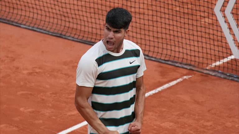 كارلوس ألكاراز يقهر نفسه في رولان غاروس 2025