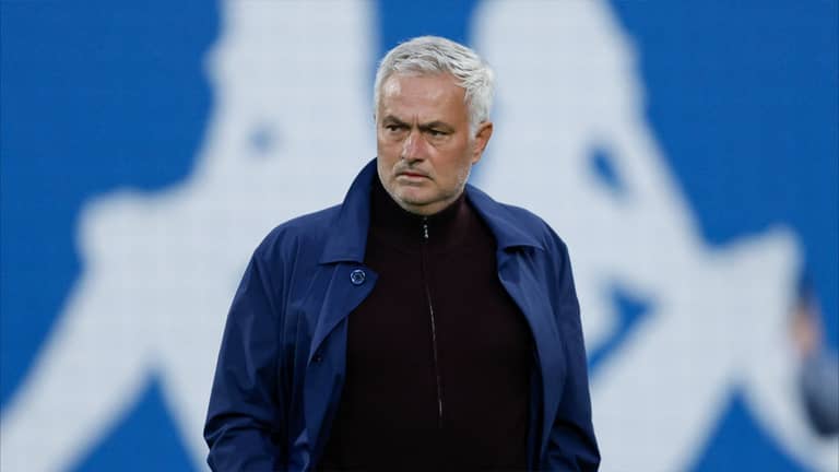 مورينيو يعترف.. وينتظر مكالمة ريال مدريد