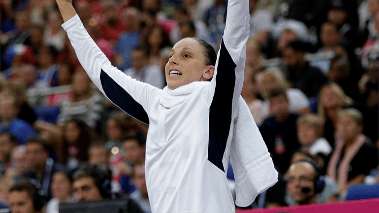 "ليبرون جيمس السيدات".. ديانا توراسي تودّع WNBA