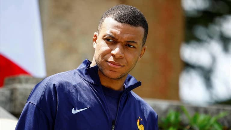 مبابي في الريال.. حلم الصبا يجبر قطار مدريد على التوقف مرتين