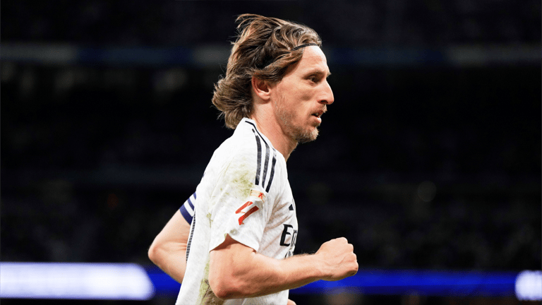 بعد 13 عاما.. "التاريخي" مودريتش يودّع ريال مدريد