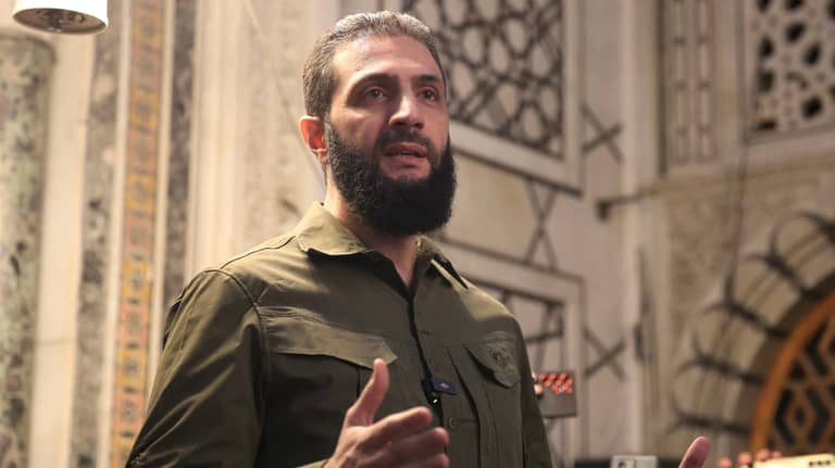 "احتفلوا قبل البناء".. أحدث دعوات "الجولاني" للسوريين