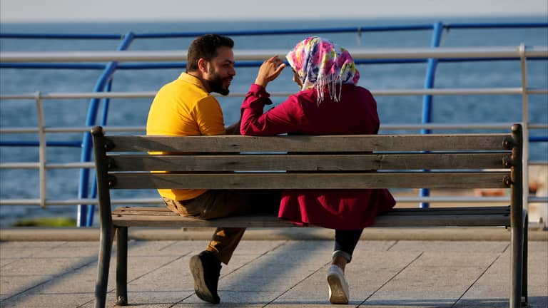 تفكر بالخيانة؟ تيك توك يخبر زوجتك