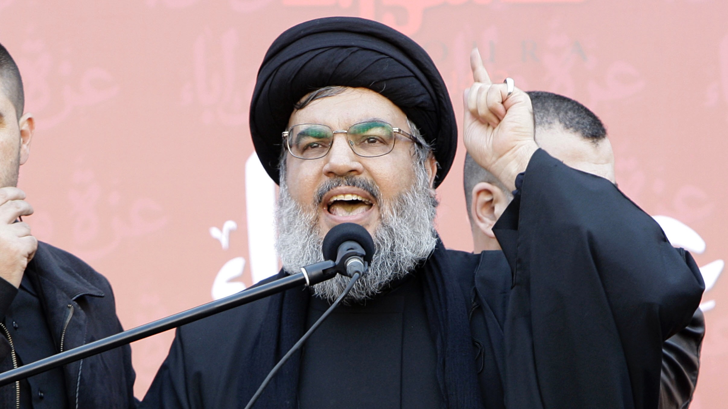 القناة 12: نصرالله شاهد من مكتبه "انفجارات البيجر" بأيدي قادته