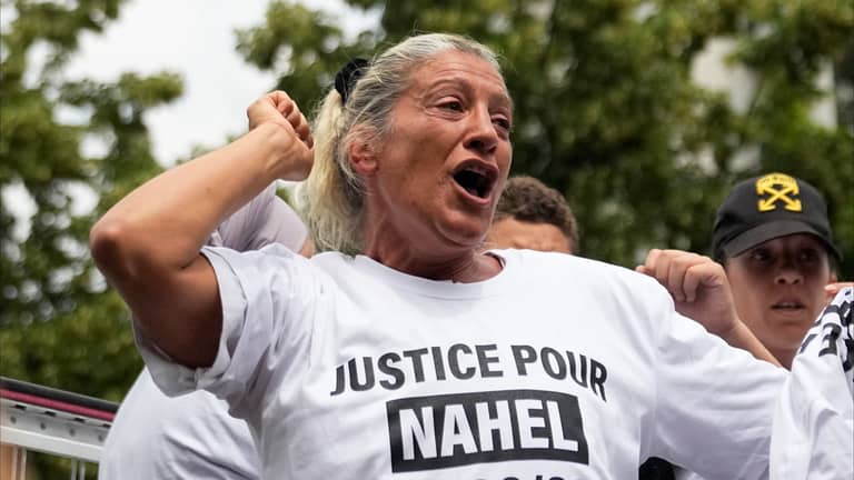 قاتل الطفل نائل أصبح مليونيرا طليقا.. ووالدته تدعو للاحتجاج