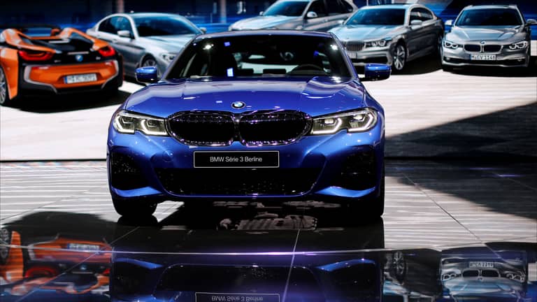 BMW الفئة الثالثة.. 50 عاما من "متعة القيادة"