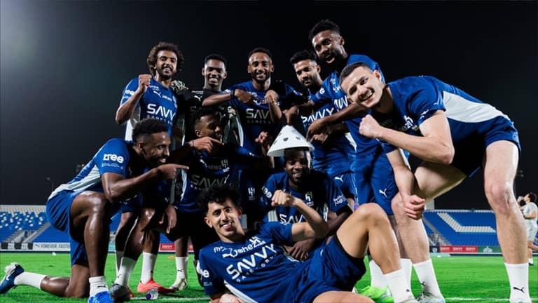 القناة الناقلة لمباراة الهلال والتعاون في الدوري السعودي 2025