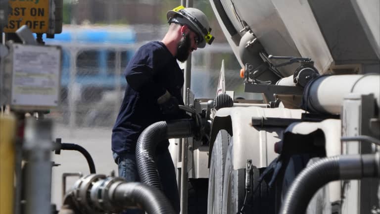 دول في أوبك+ تمدد خفض إنتاج النفط